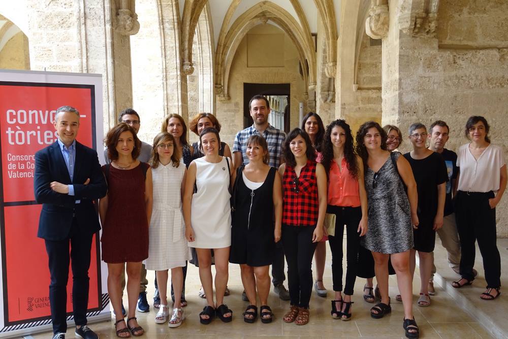 En la presentación de los proyectos seleccionados, José Luis Pérez Pont y algunos de los seleccionados - 