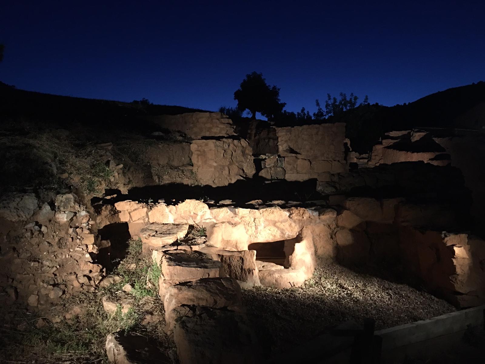 La Vall d'Uixó reprèn les visites guiades nocturnes pel Poblat Íber
