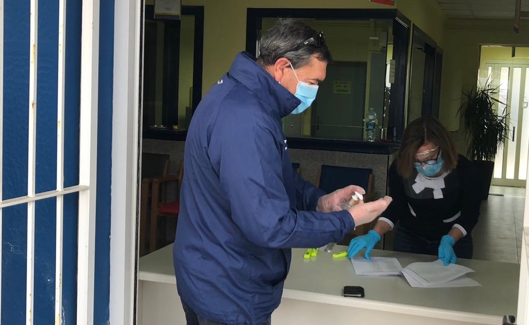 Peñíscola continúa con el reparto de mascarillas FFP2 para los vecinos