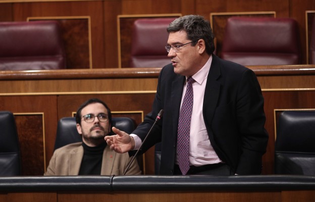 Los alcaldes rechazan gestionar el IMV si el Gobierno no les compensa