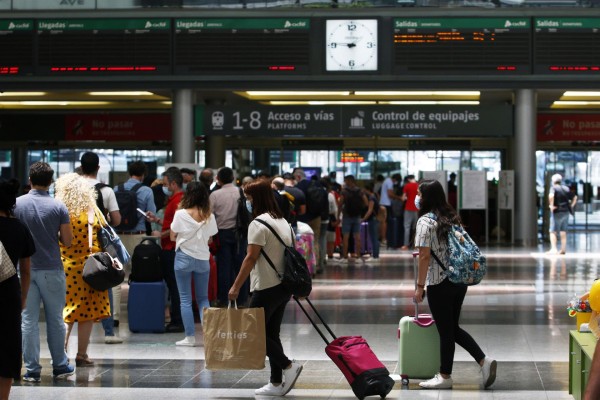  Renfe, aerolíneas y buses conservarán 4 semanas los datos de viajeros por si se detectan casos