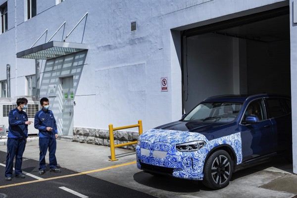 BMW comenzará tras el verano la producción del eléctrico iX3 en China, que llegará a finales de año