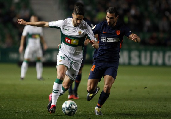 Vuelve el fútbol profesional después de tres meses de parón por la pandemia de Covid-19