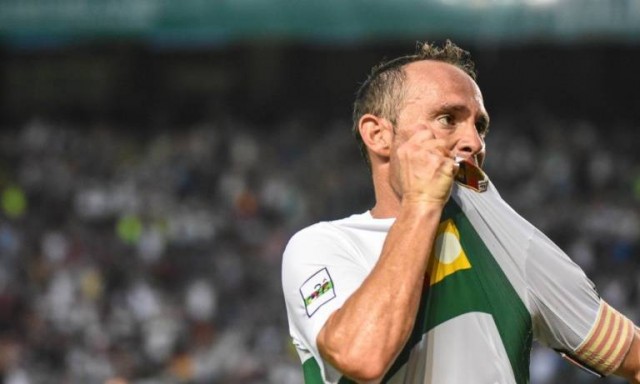 Nino, primer jugador que alcanza la 40 años en activo en el Elche
