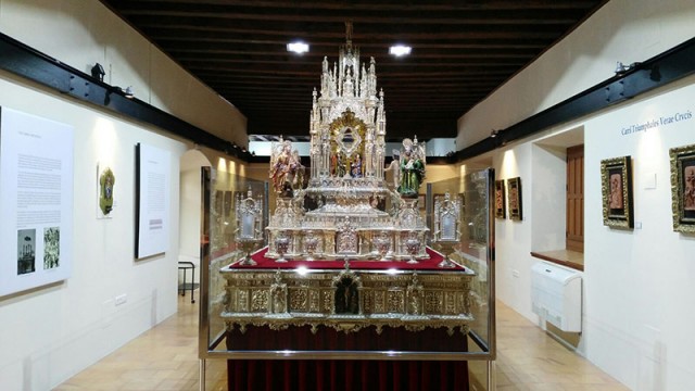 Caravaca pide que los museos de la Vera Cruz y Caballos del Vino formen parte de la Red Regional
