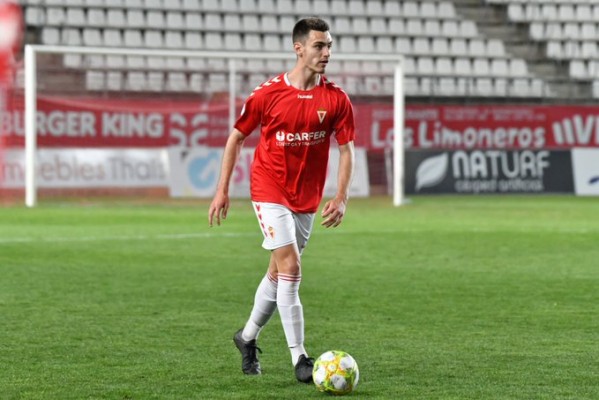 El Murcia renueva al valenciano Enric Cuxart, perla del filial