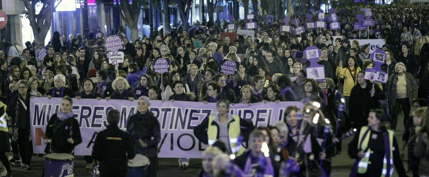 Manifestación contra la violencia machista en Valencia a finales de 2015 - 