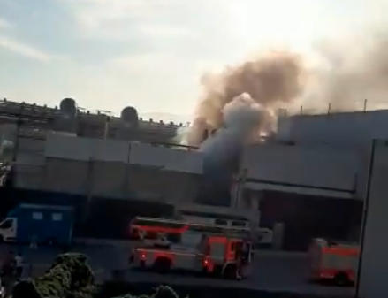 Incendio en una parte de la planta de Vicky Foods (Grupo Dulcesol) de Villalonga
