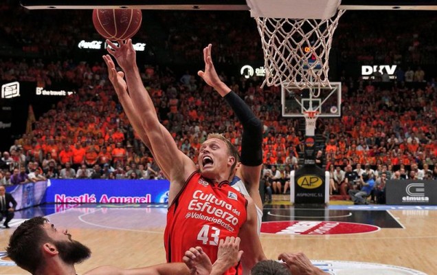 El Valencia Basket completa su 'repoker' con su título más importante hasta ahora