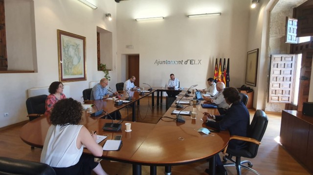 Ayuntamiento de Elche, sindicatos y patronal crean cuatro mesas de trabajo para la recuperación 