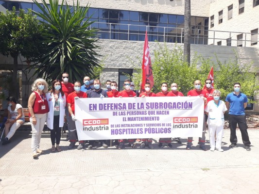 Personal de mantenimiento del hospital Vega Baja se concentra para que la subrogación se incluya en la nueva contrata
