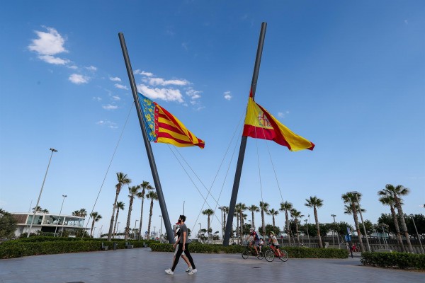 Barceló defiende los partidos a puerta cerrada y regular el acceso a las playas en la noche de san Juan