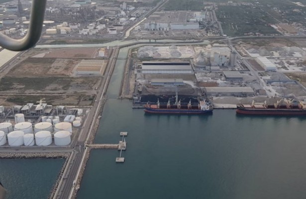 El futuro muelle de graneles líquidos del puerto suma nuevos trámites al retraso acumulado
