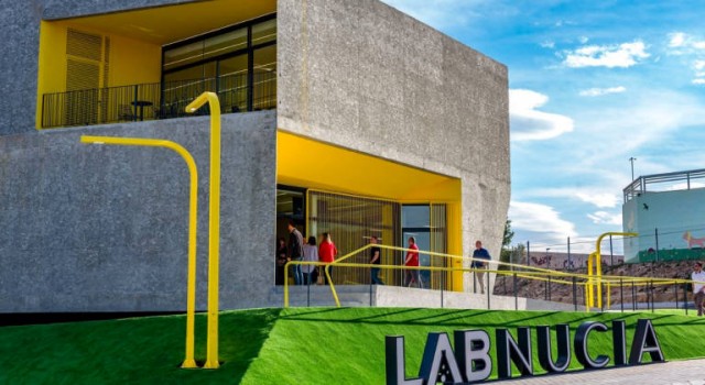 La Nucía edita una guía para empresas y emprendedores para la Fase 2