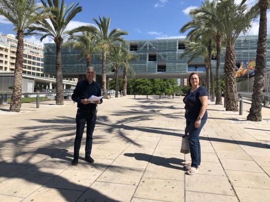 Cs califica de 'limosna' las ayudas de Benidorm a empresas y el PP defiende su idoneidad