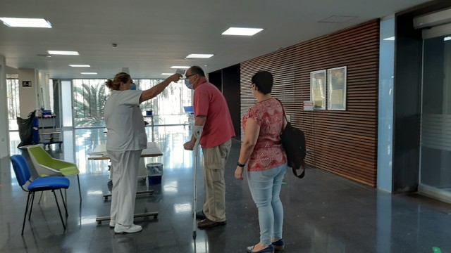 Las consultas externas del Hospital General de Elche retoman su actividad de forma paulatina


