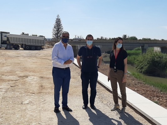 El plan Vega Renhace traslada a la CHS la necesidad de limpieza y mantenimiento del cauce del Segura