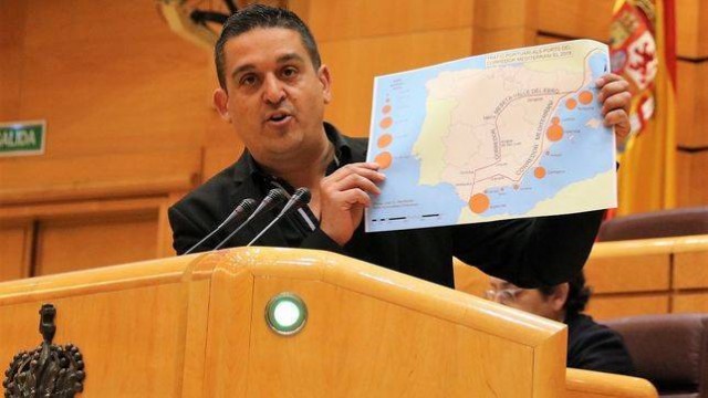 El senador Carles Mulet denuncia ante la policía amenazas de muerte en las redes sociales