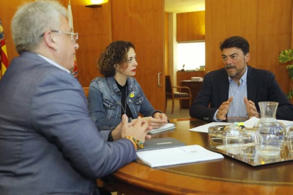La oposición de Alicante exige el expediente del contrato de Cultura y baraja acciones legales