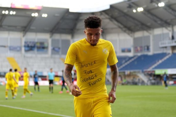 Los jugadores que se solidarizaron con George Floyd no serán sancionados en la Bundesliga