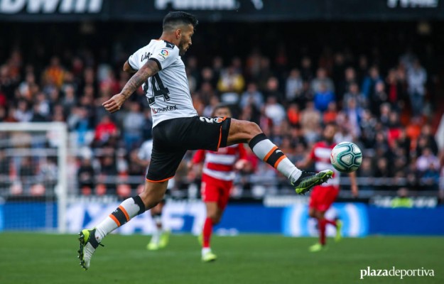 El Benfica observa de cerca el caso Garay