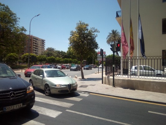 Los coches recuperan su espacio en Murcia pero aún hay un 40% menos de tráfico en el centro