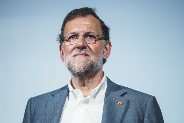 El PP resiste en 122 escaños, la distancia entre PSOE y C's se estrecha y Podemos remonta