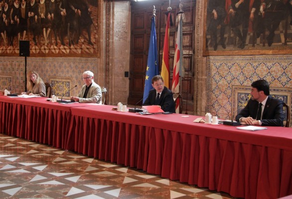 La Generalitat y los municipios abren 12 mesas de diálogo para la reconstrucción económica y social