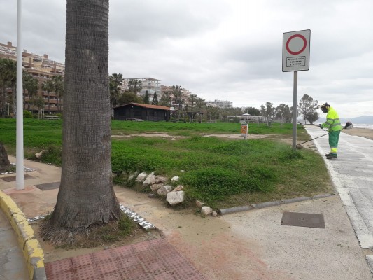 Oropesa retoma el mantenimiento de sus jardines públicos con el avance en la desescalada