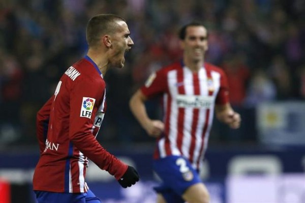 El Atlético vence al Athletic y se sitúa colíder