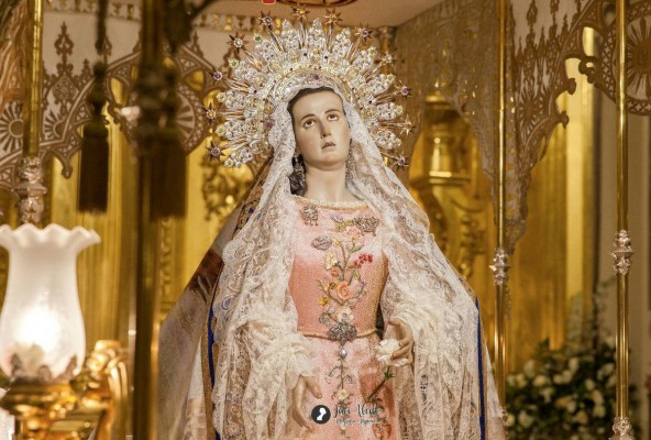 El Paso Blanco de Lorca reabrirá su sede el 7 de junio para llevarle 7.000 claveles a la Virgen de la Amargura 