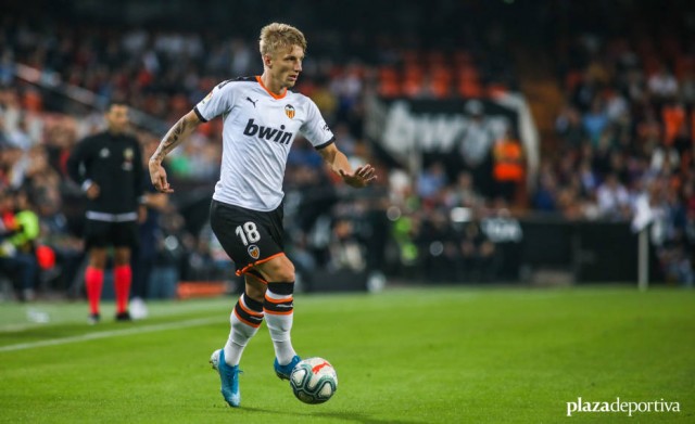 Wass, jugador polivalente que cumple años con su renovación sobre la mesa