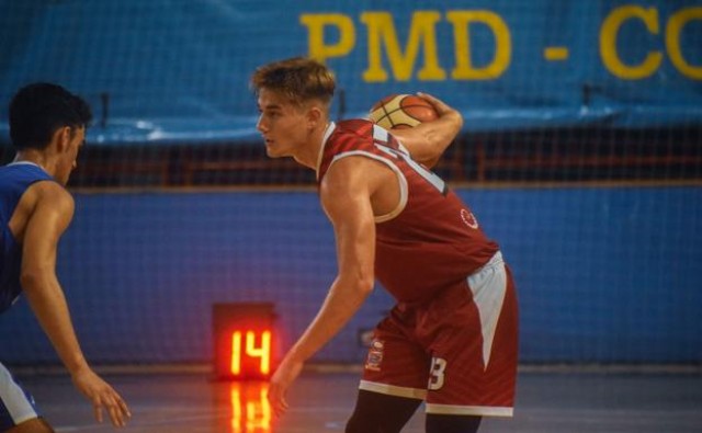El base cartagenero Kiko Guillem, de 19 años, llega a la LEB Plata al fichar por el CB Ponferrada