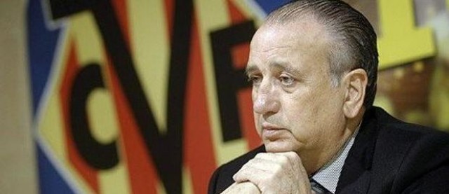 Roig visitó a la plantilla del Villarreal durante el entrenamiento
