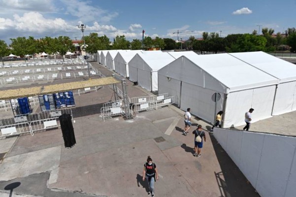 Madrid autoriza a Torrejón a realizar test masivos con sanitarios desplazados de Torrevieja y Elche
