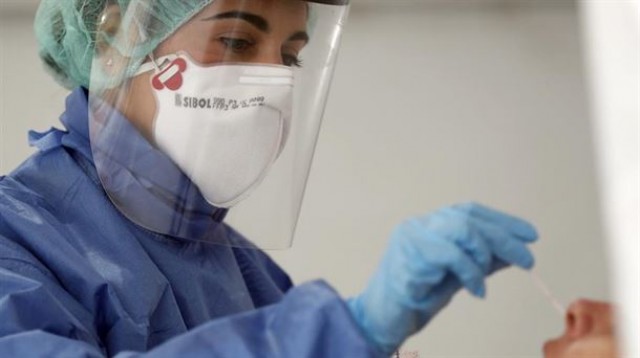 Sanidad sitúa la cifra de fallecidos en los 27.119, uno más que el miércoles
