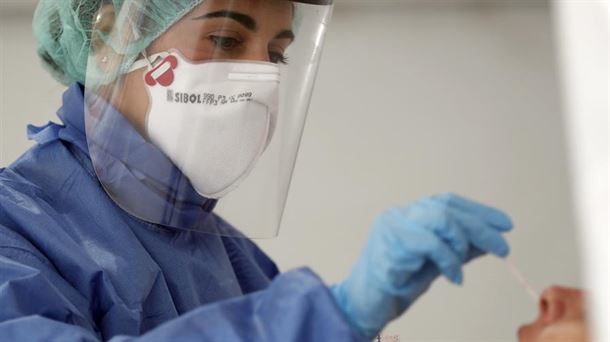 Sanidad sitúa la cifra de fallecidos en los 27.119, uno más que el miércoles