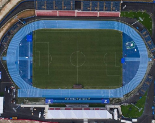 Una delegación del Levante inspecciona el campo de La Nucía
