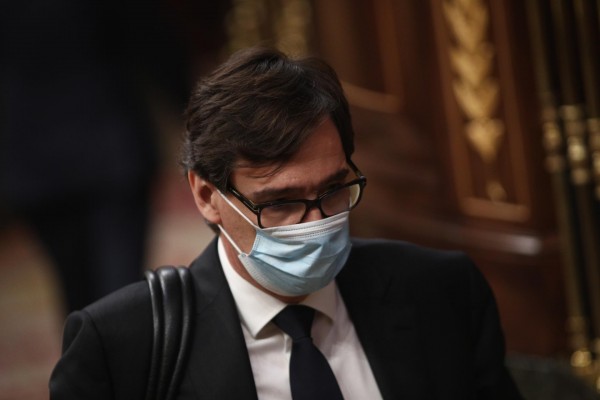 Illa reconoce un descenso de la vacunación durante marzo y abril por la crisis 