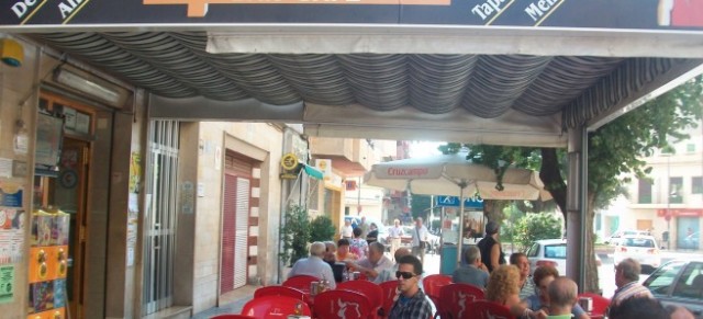 La hostelería de Sant Joan convoca una concentración ante el vacío de respuesta del Ayuntamiento