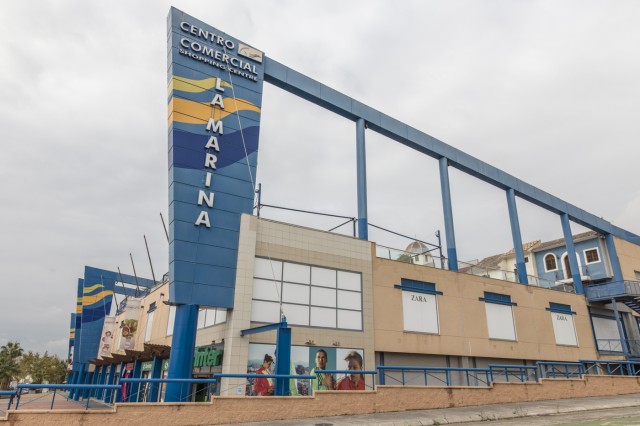 El Grupo Inmobic compra el Centro Comercial La Marina de Finestrat 