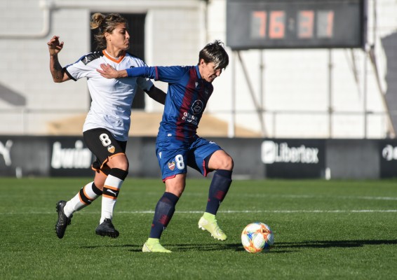 Sonia Bermúdez se retira del fútbol con nueve ligas y tres copas

