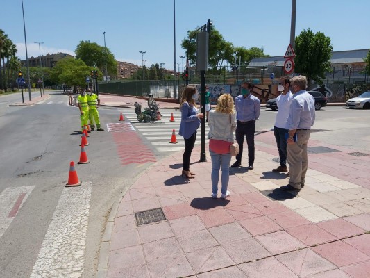 Murcia refuerza la seguridad de los ciclistas con el repintado de 2.500 metros de carril bici