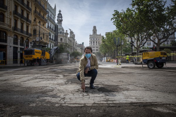 Grezzi dio 'a dedo' en julio el diseño de la plaza del Ayuntamiento por la 