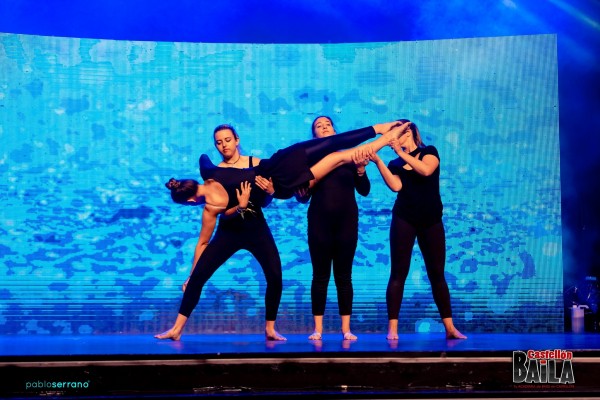 Bailar pegados (con mascarilla) es bailar: así plantean reabrir las escuelas de danza