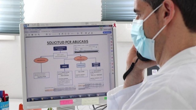 Sanidad 'rastreará' a familiares o quienes hayan estado 15 minutos con un positivo de covid