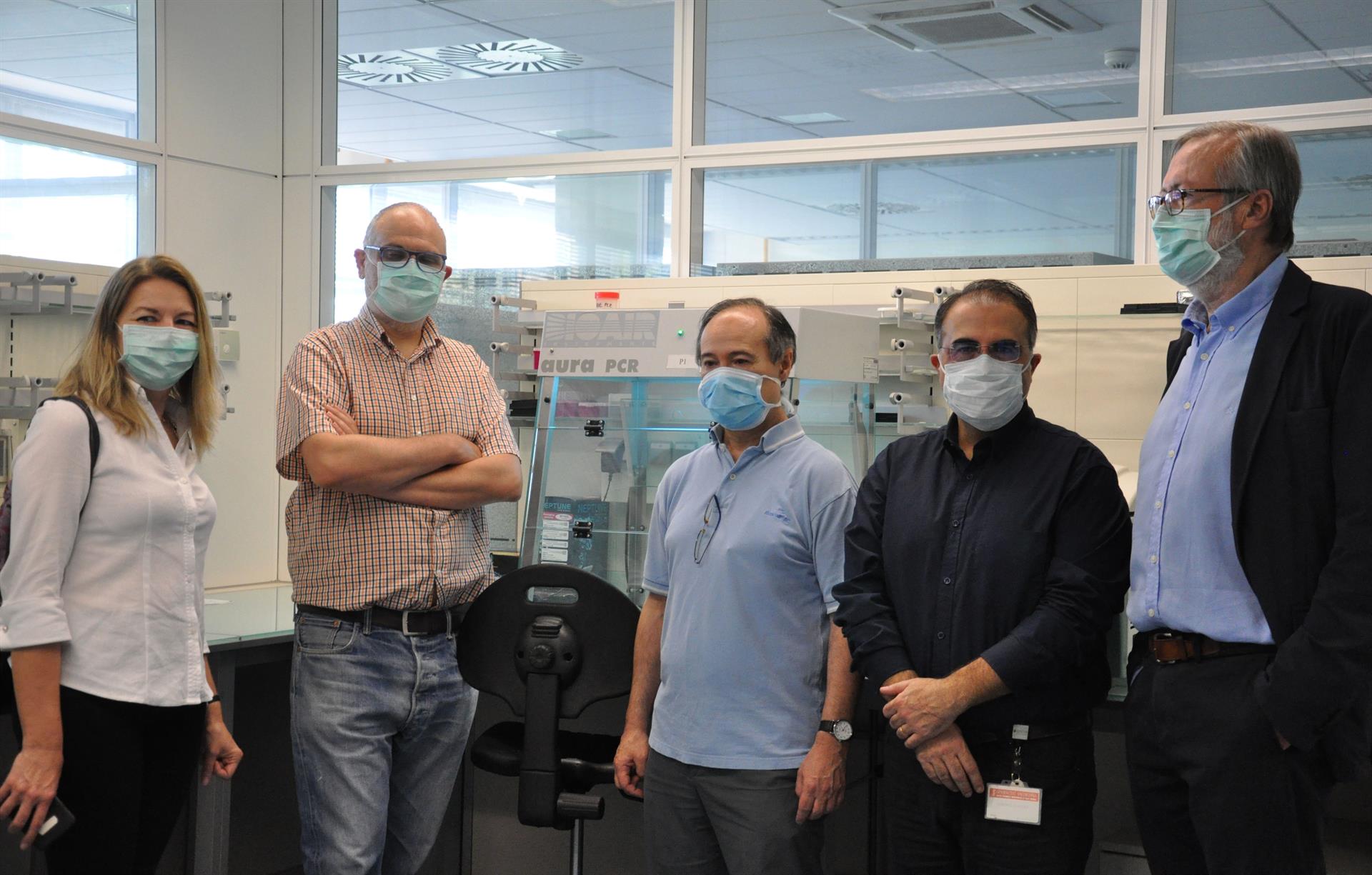 Visita de responsables de Sanitat a Fisabio - 