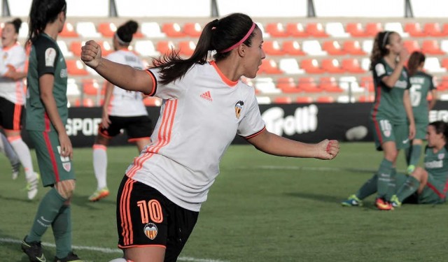 Mari Paz Vilas tiene dos años más de contrato con el VCF Femenino