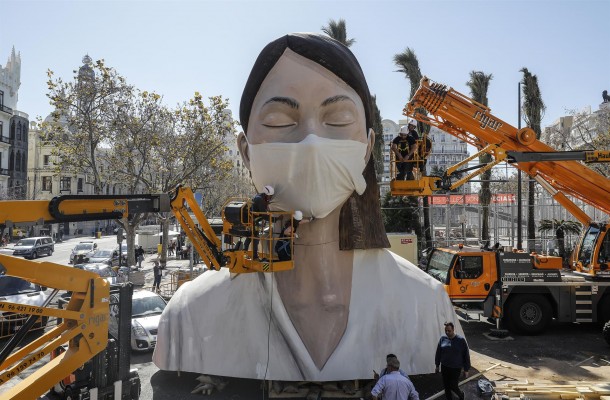 El equipo creativo de la falla municipal pide recuperar la 'Meditadora' en las fiestas de 2021