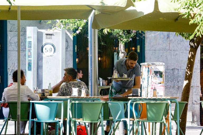 Los contratos laborales marcan un mínimo en abril con predominio de los temporales

